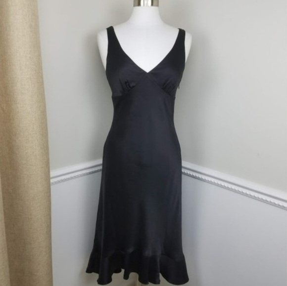 Banana Republic Dresses & Skirts - 🚫SOLD🚫Banana Republic 100% Silk Black Midi Dress